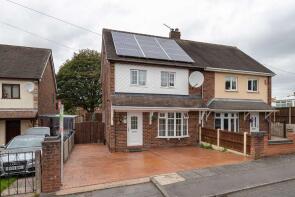 13, Yateley Close, Berry Hill, Stoke-on-trent ST2 9LQ