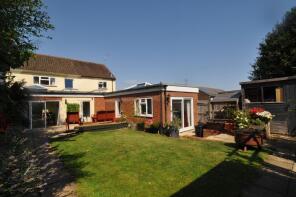 8, East View, Hitchin SG4 7PD
