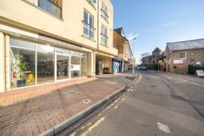 Flat 26, 5 Clarenden House, Cowleaze Road, Kingston Upon Thames KT2 6BF