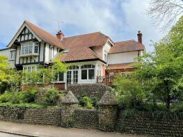 Highcroft, The Street, Steyning BN44 3WE