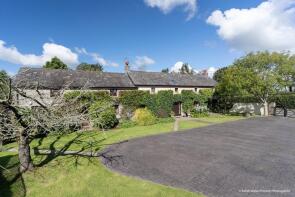 East Down Barn, Lane - Junction A48 To Railway Bridge Via St Hilary Village, Cowbridge CF71 7DP