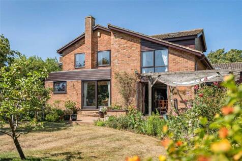Charnocks Close, Gamlingay, Sandy, Cambridgeshire, SG19