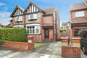 6, Lynwood Grove, Heaton Chapel, Stockport SK4 5DP