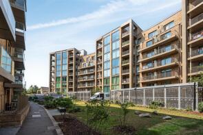Flat 42, 4 Croxley Court, Garnet Place, West Drayton UB7 7GF