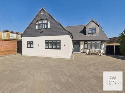 Thames Drive, Chadwell St Mary, Essex, RM16 4BL