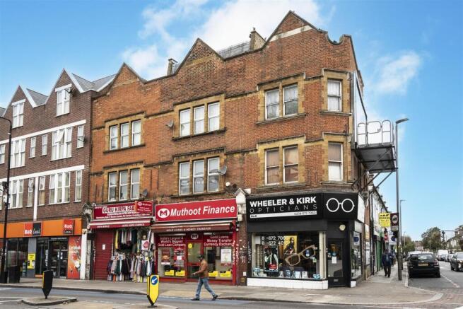 10a Tooting High Street SW17 external 1.jpg