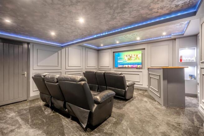 8656787-interior26.jpg