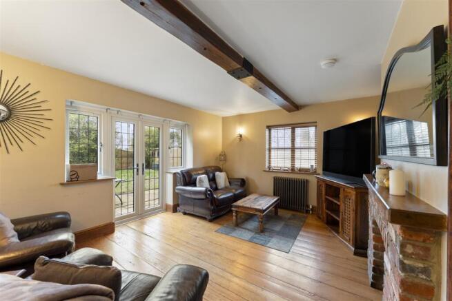Living Room.jpg