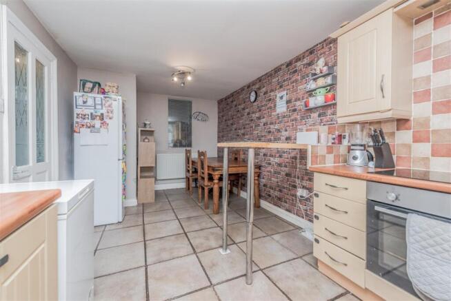 Dining Kitchen: