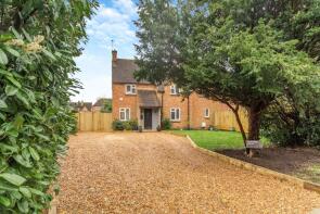 Hawthorn House, Brays Lane, Hyde Heath HP6 5RT