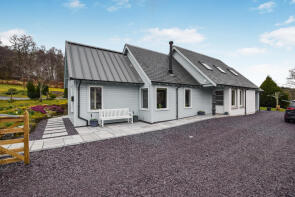 Errochty House, Access Road To Properties In Old Struan Off The U168, Pitlochry PH18 5UD