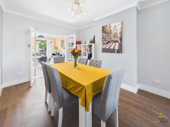 Presented by Clinton at EweMove Bexleyheath and Da