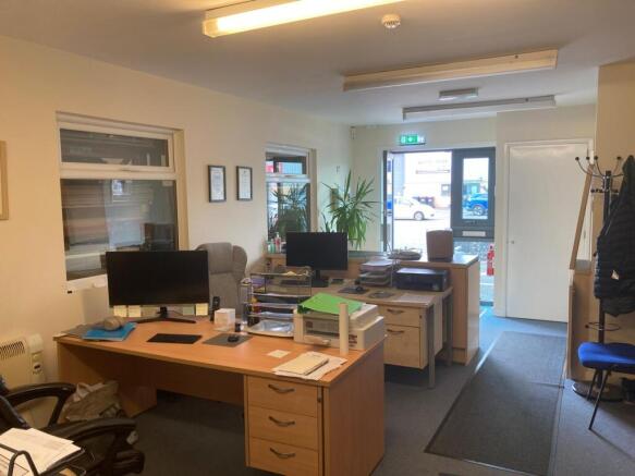 Photo 3