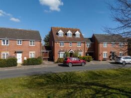 4, Sandstone Close, Buckingham MK18 2FF