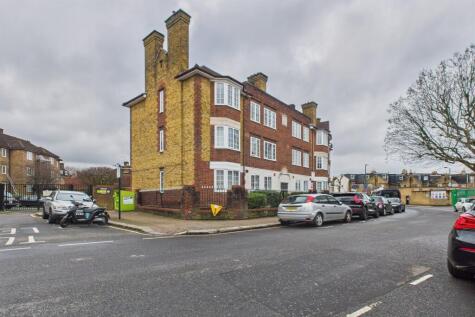 London Court, Frogmore, London, SW18