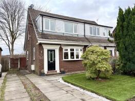 32, Hilary Avenue, Oldham OL8 2TD