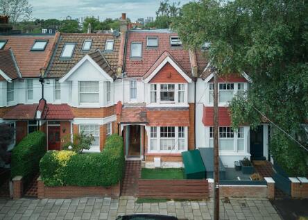 Riverview Road, Chiswick, W4