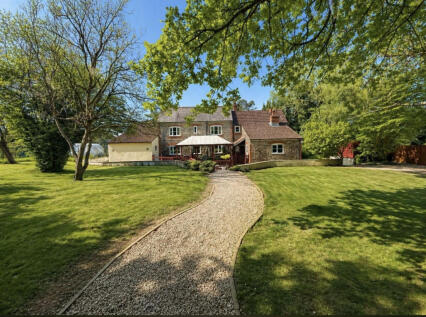 Woodend Lane, Hill, GL13