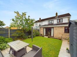 1, Links Close, Thurlton NR14 6RG