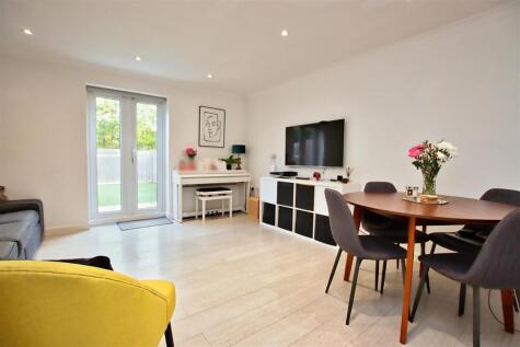 Shelley Close, Borehamwood