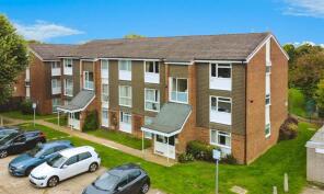 103, Cuffley Court, Hemel Hempstead HP2 7LT