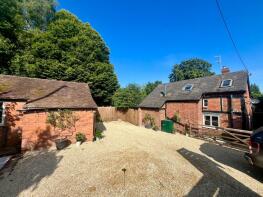 Yew Tree Cottage, A417 From Pike Cottage To Peascroft Via Ashperton, Ledbury HR8 2SA