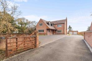 19, Droitwich Road, Feckenham B96 6JE
