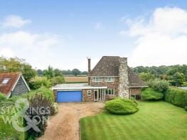 Blue Pines, Framingham Lane, Bramerton NR14 7HF