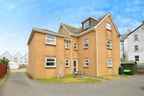 Flat 2, 114 Tower Court, St Nicholas Road, New Romney TN28 8QA