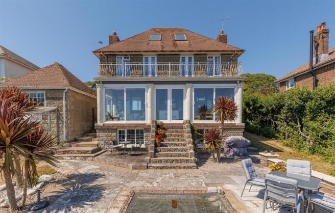 Detached home in beautiful Carisbrooke, Newport