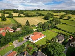 6, The Cliff, Iburndale, Whitby YO22 5DS