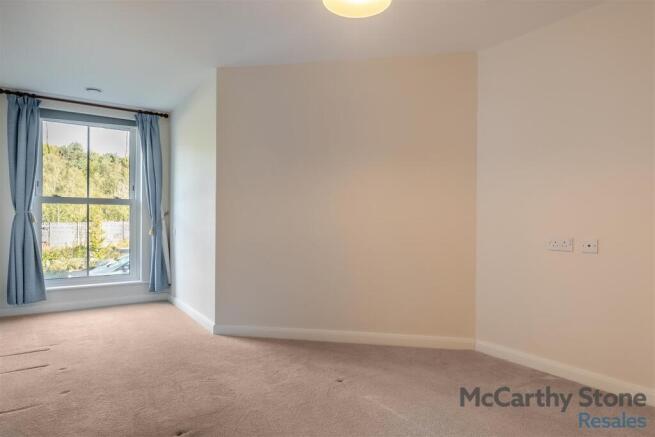 8665059-interior01.jpg