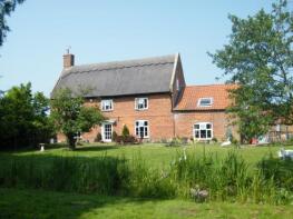 Hall Fen House, Irstead Street, Norwich NR12 8XT
