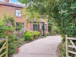 2, Rectory Cottages, Drill Lane, Canterbury CT3 1QL