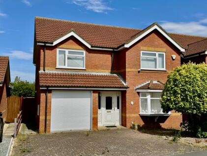14 Kestrel Drive Louth LN11 0GE