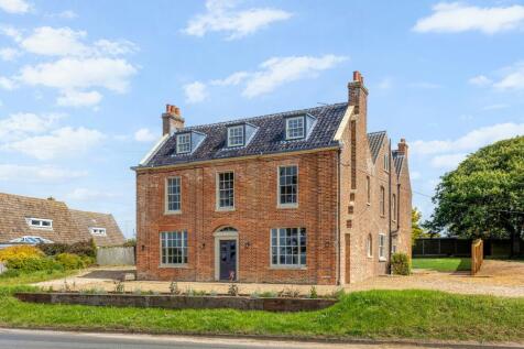 Recently Improved Grade II Listed Home with Sea Views in Hunstanton