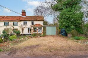 Tree House, Fen Road, Old Buckenham NR17 1NP