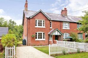 1, New Railway Cottages, New Road, Winchester SO21 3AW