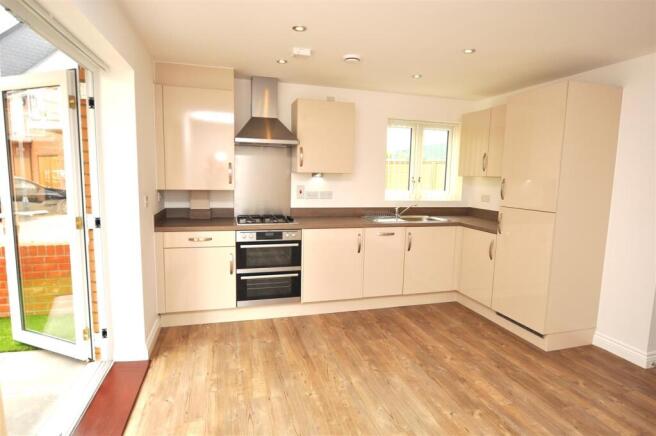 kitchen 3.jpg