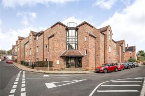 20, Lions Hall, St Swithun Street, Winchester SO23 9HW