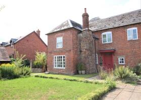 7 The Corner House, Poolend Courtyard, C1304 From A438 To C1304 Putley, Ledbury HR8 2RB