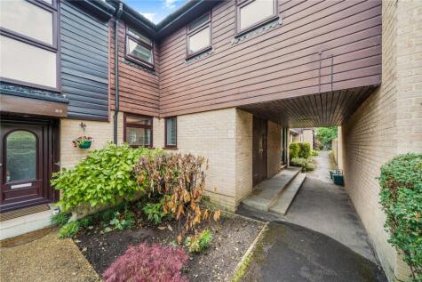 Inkerman Road, Knaphill, Woking, GU21