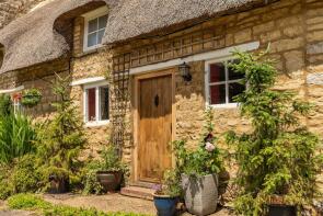 8a The Cottage, High Street, Towcester NN12 8PU