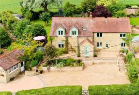 9 Peartree Cottage, Showsley Road, Towcester NN12 7RW