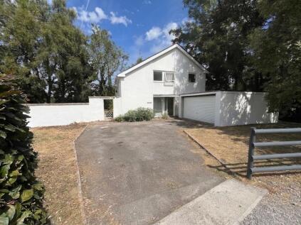 Ger Y Nant, Piccadilly, Llanblethian, Cowbridge, CF71 7JL