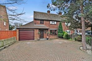 13, Hobbs Cross Cottages, Hobbs Cross Road, Theydon Garnon, Epping CM16 7NY