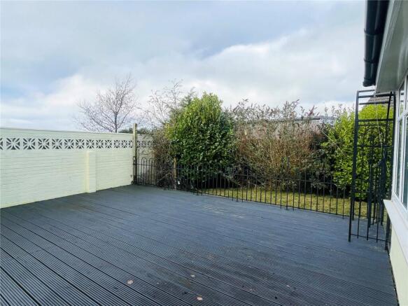 Decking/Garden