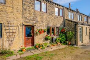 5, Sunnybank, Sandy Lane, South Crosland, Huddersfield HD4 7BX