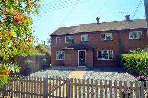 11, Blackthorns, Ipswich Road, Woodbridge IP12 4NU