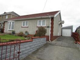 Ystlys-y-bryn, Cefn Byrle Road, Coelbren, Neath SA10 9NY